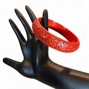 Red CINNABAR Bangle Bracelet, Hand carved Lacquer, Vintage 70's